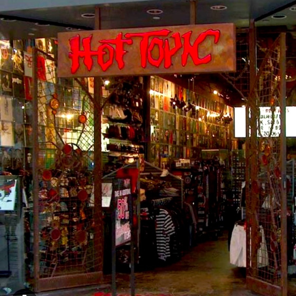 Hot topic hauls starting up. tag peeps and follow for posts. LIVES coming soon!